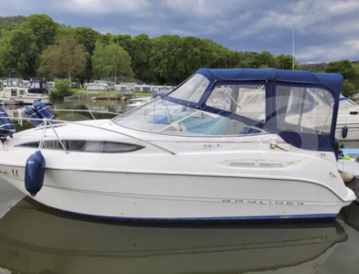 Bayliner Ciera 2455 – gepflegt, umfangreich ausgestattet & mit Trailer