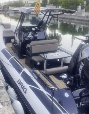 BRIG Eagle 8 mit T-Top & Suzuki DF350 DuoProp (Vollausstattung)