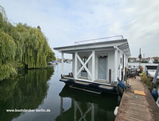Floating Home Hausboot Gabrielle
